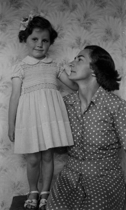 Jenni with mother, 1951